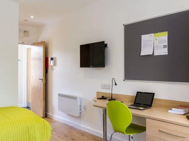 Room for rent in Huddersfield, West Yorkshire