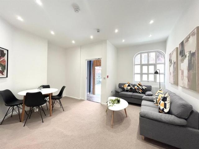 Room for rent in St Matthew's, Old Wharf