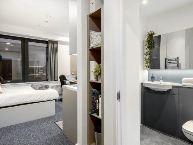Studio for rent in St Matthew's, Old Wharf
