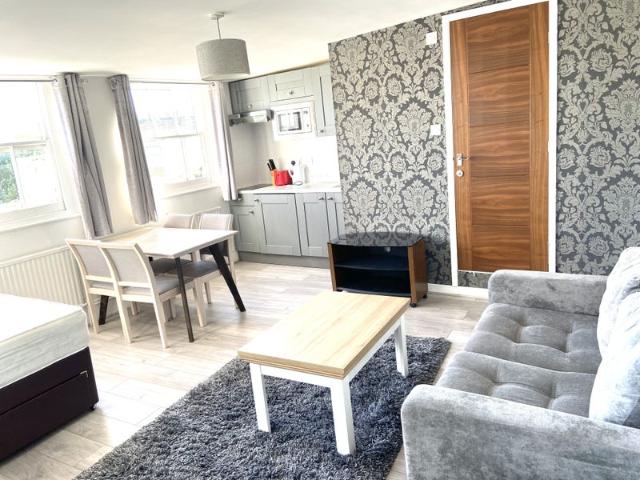 Studio for rent in London Borough of Hounslow, Greater London