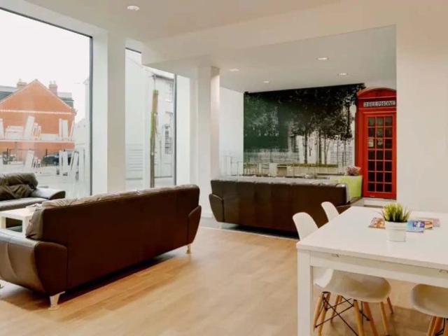 Studio for rent in Reading
