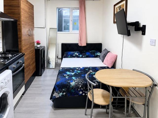 Studio for rent in Angel, Greater London