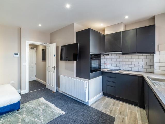 Studio for rent in Haddon, East Midlands