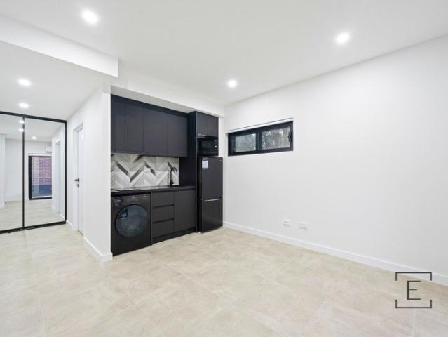 Granny Flat for rent in Sydney, New South Wales