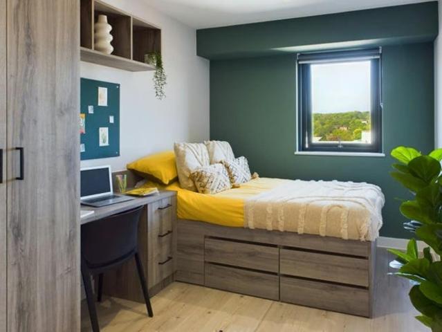 Studio for rent in St Ann's, Haddon
