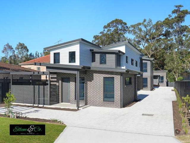 Townhouse for sale in Oak Flats Dc, New South Wales