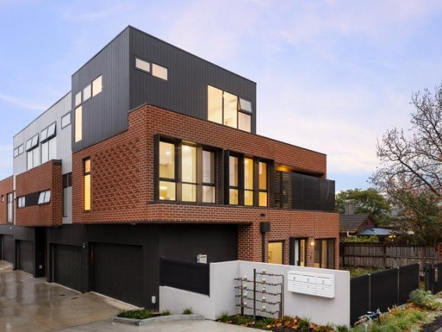 Townhouse for rent in Ashburton, Melbourne