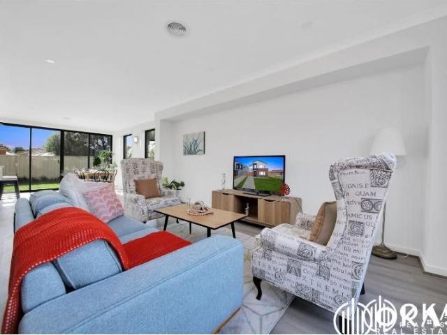 Townhouse for rent in Poets Lane, Melbourne