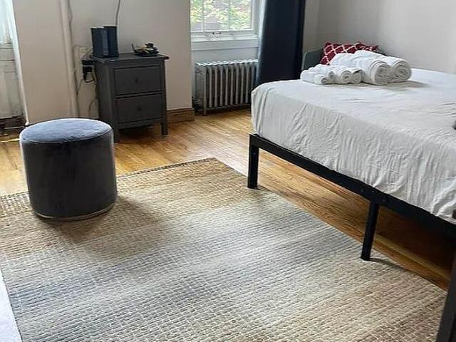 Townhouse for rent in Arverne, New York
