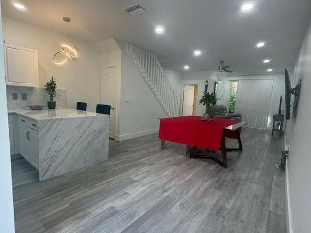 Townhouse for rent in Coconut Creek, Broward County