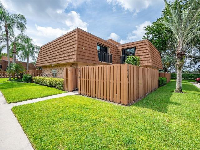 Townhouse for rent in Cooper City, Florida