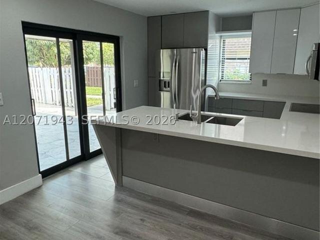 Townhouse for rent in Coral Springs, Florida