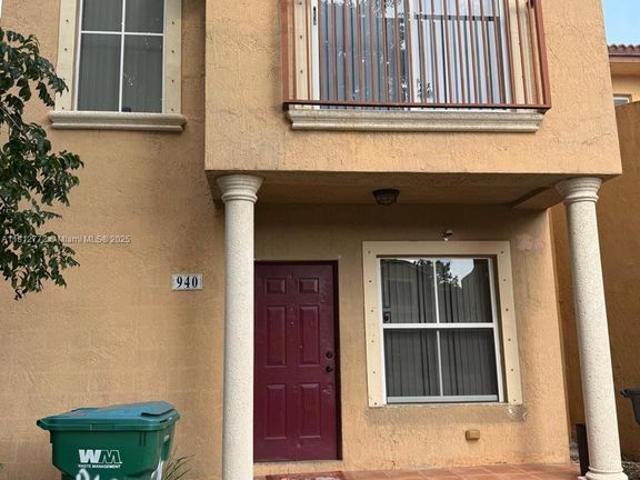 Townhouse for rent in Homestead