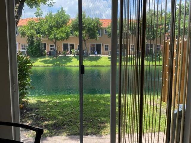 Townhouse for rent in Fort Lauderdale