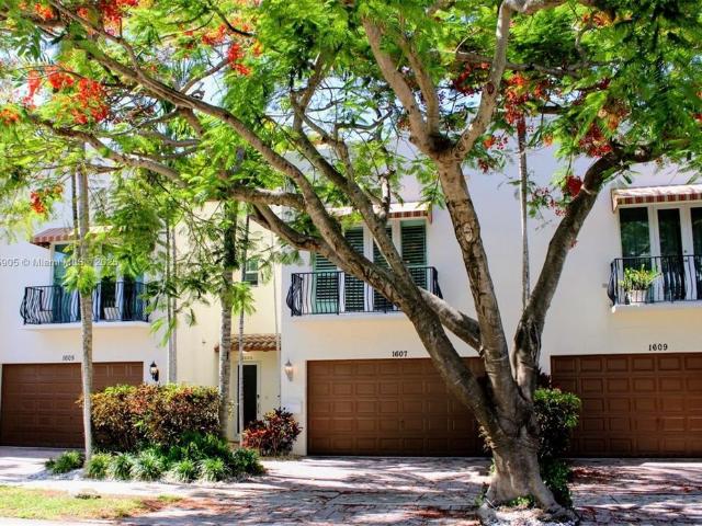 Townhouse for rent in Fort Lauderdale
