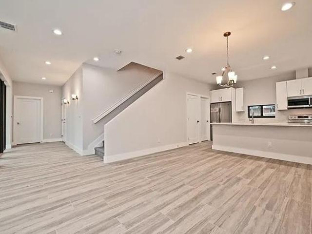 Townhouse for rent in Fort Lauderdale