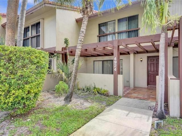 Townhouse for rent in Hollywood, Florida