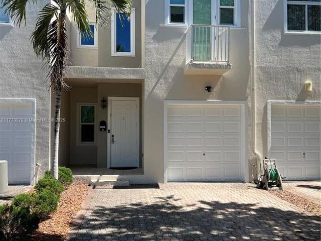Townhouse for rent in Hollywood