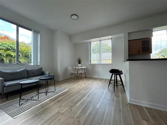 Townhouse for rent in Hollywood Townhouse for rent in Hollywood
