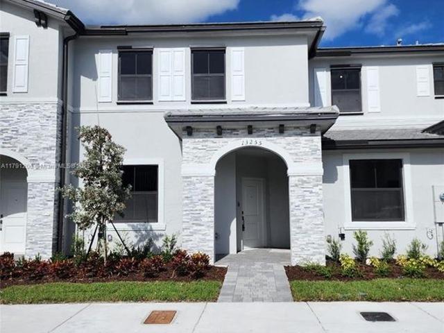 Townhouse for rent in Homestead