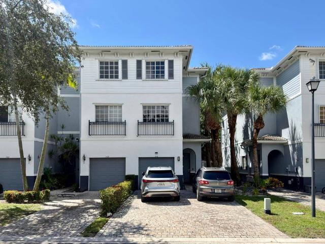 Townhouse for rent in Lauderhill, Broward County