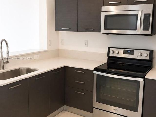 Townhouse for rent in Lauderhill, Florida