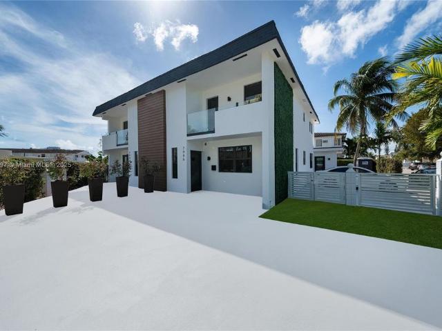 Townhouse for rent in Miami Beach