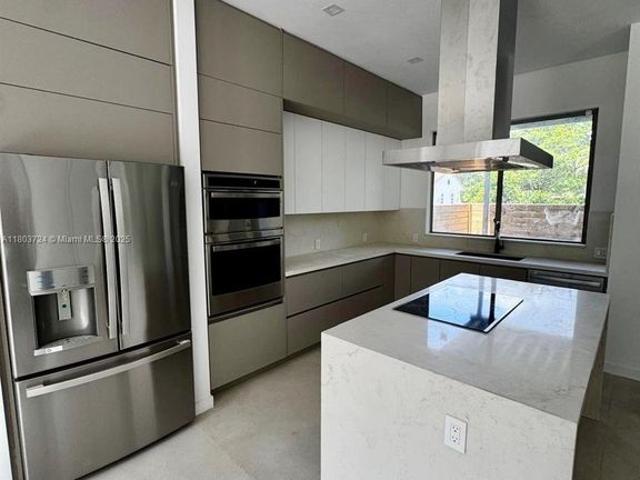 Townhouse for rent in Miami