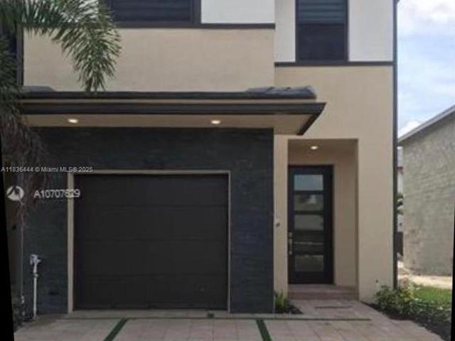 Townhouse for rent in Miami