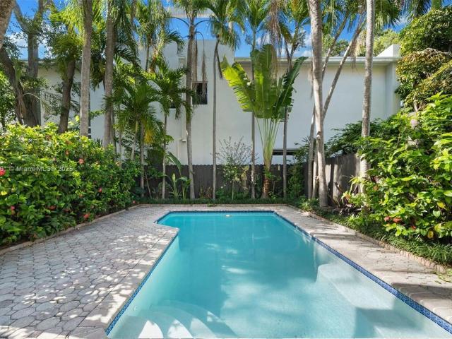 Townhouse for rent in Miami