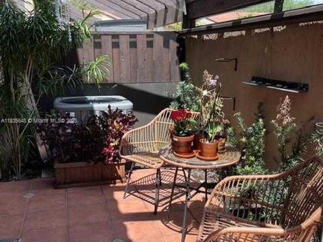 Townhouse for rent in Miami