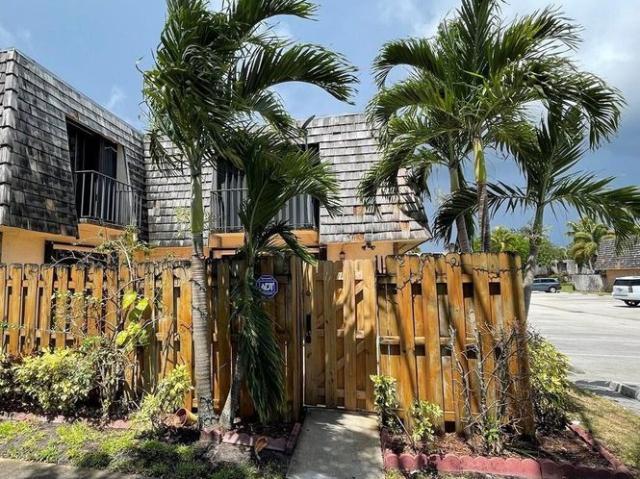 Townhouse for rent in Florida