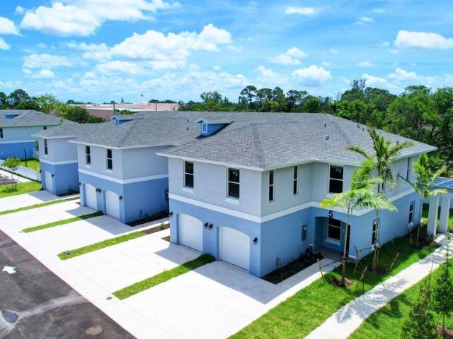 Townhouse for rent in Florida