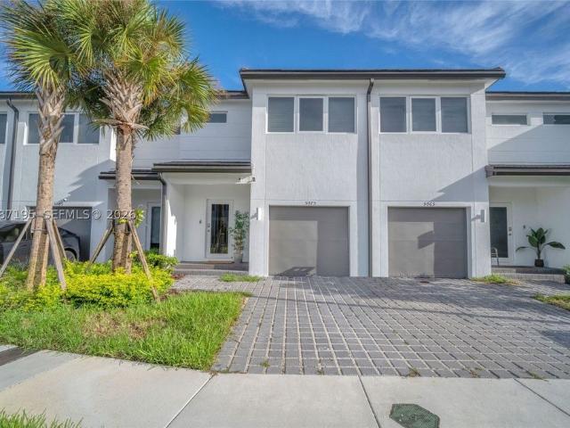 Townhouse for rent in Pembroke Park, Broward County