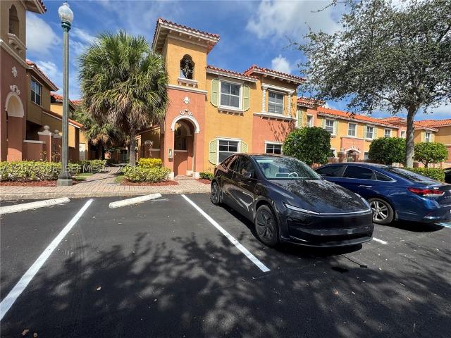 Townhouse for rent in Pembroke Pines, Florida