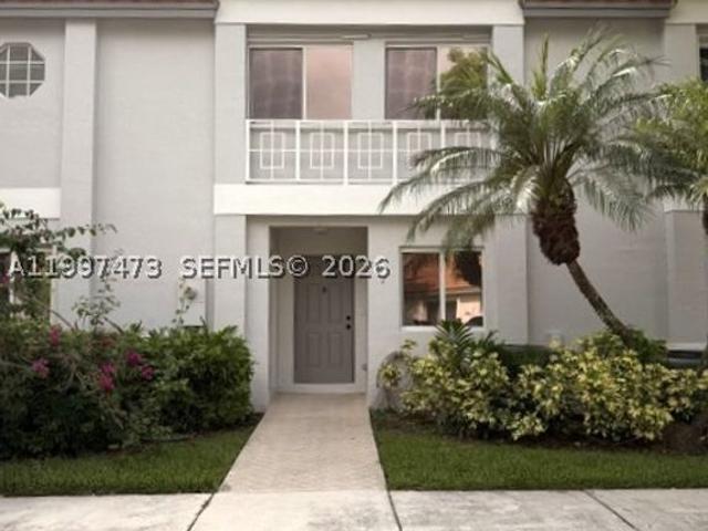 Townhouse for rent in Pembroke Pines, Florida