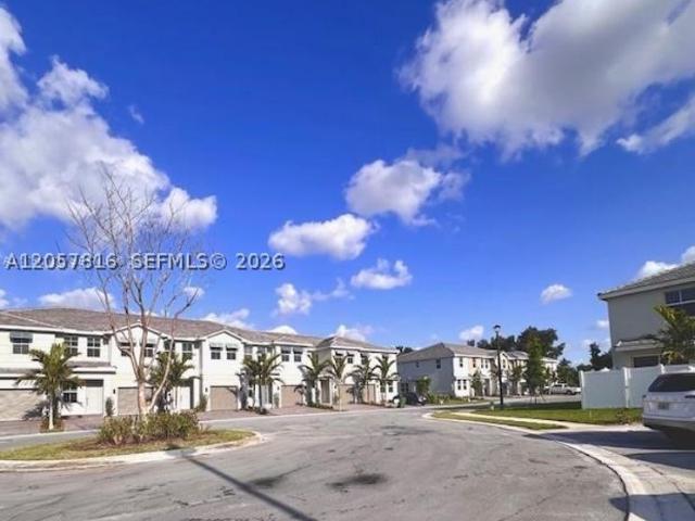 Townhouse for rent in Pembroke Pines, Florida