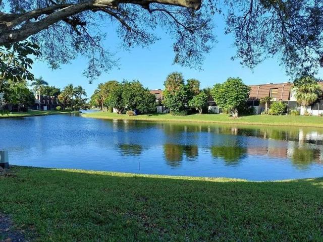 Townhouse for rent in Pembroke Pines