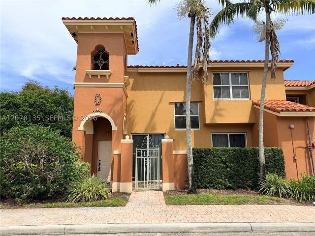 Townhouse for rent in Pembroke Pines, Florida