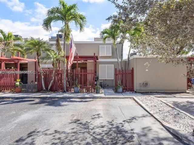Townhouse for rent in Pembroke Pines, Florida