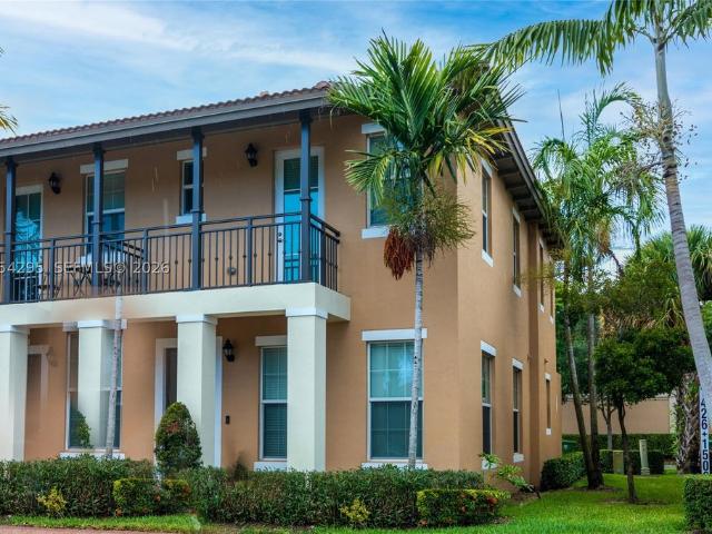 Townhouse for rent in Pembroke Pines, Florida