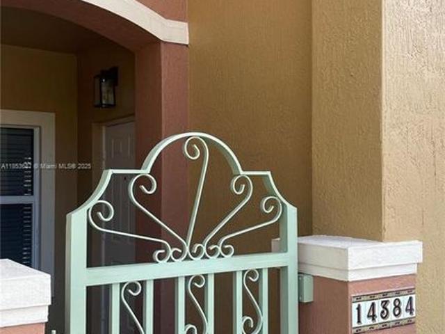 Townhouse for rent in Pembroke Pines