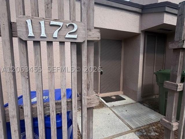 Townhouse for rent in Pembroke Pines, Florida