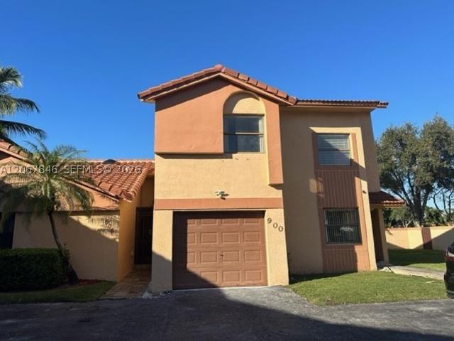 Townhouse for rent in Pembroke Pines, Florida