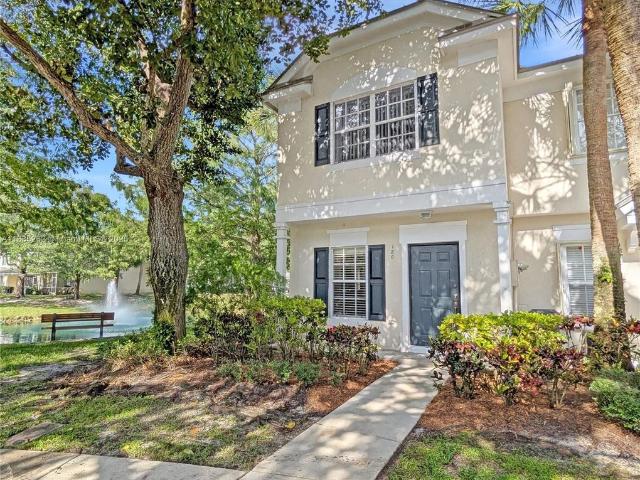 Townhouse for rent in Plantation