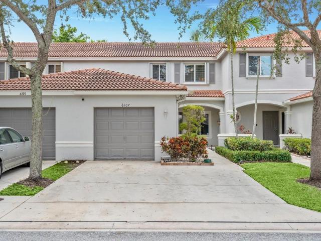 Townhouse for rent in Riviera Beach