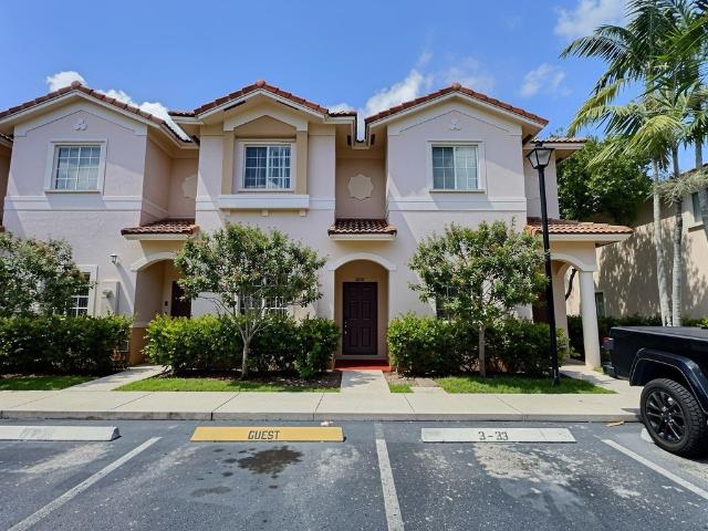 Townhouse for rent in Tamarac, Florida