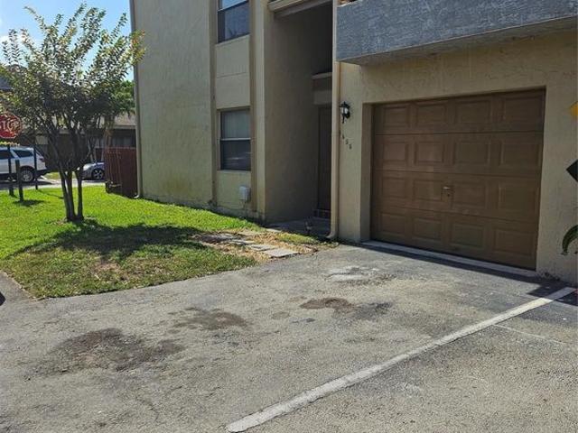 Townhouse for rent in West Hollywood