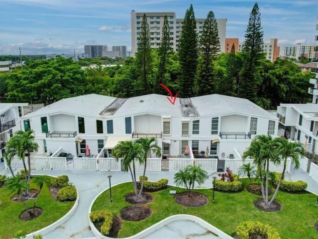 Townhouse for sale in Aventura