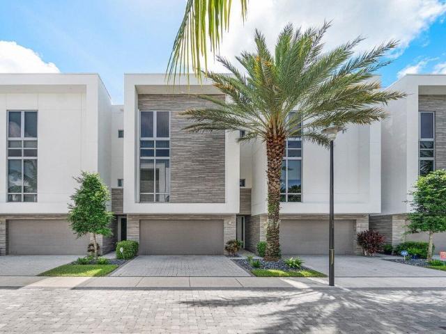 Townhouse for sale in Boca Raton, Florida